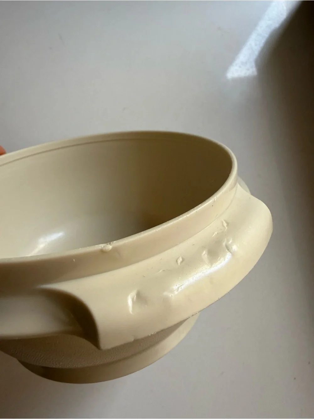 Vintage Tupperware Servalier 10 oz Bowl #1323-5 Cream w Lid